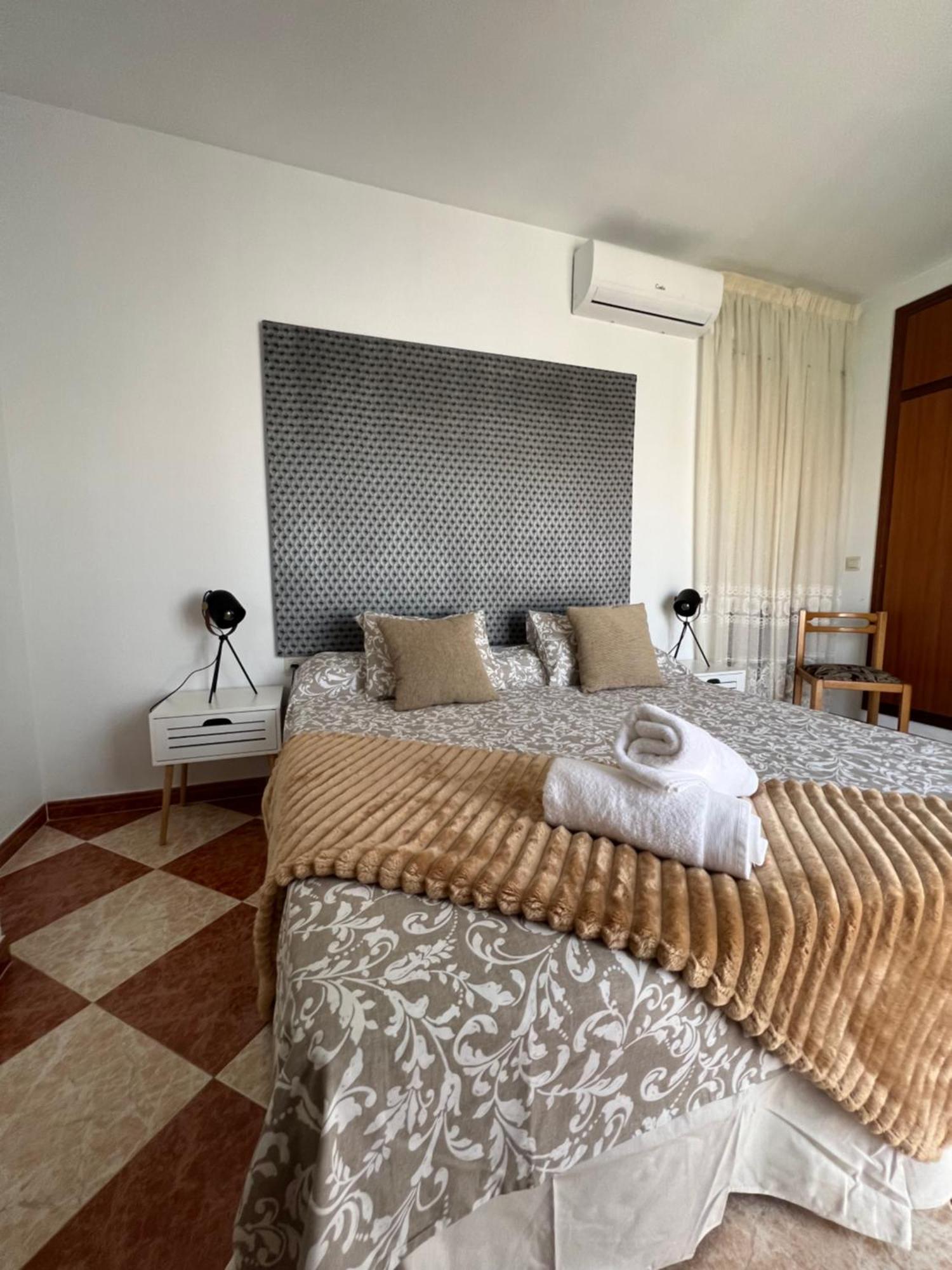 Casa Grande En Cordoba, Pueblo De La Victoria , 6 Dormitorios Exteriör bild
